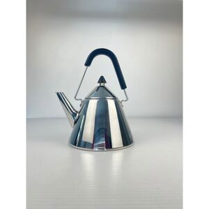 Well Equipped Kitchen Stainless‎ Steel Tea Kettle 18/10 Mirror Finish Stovetop